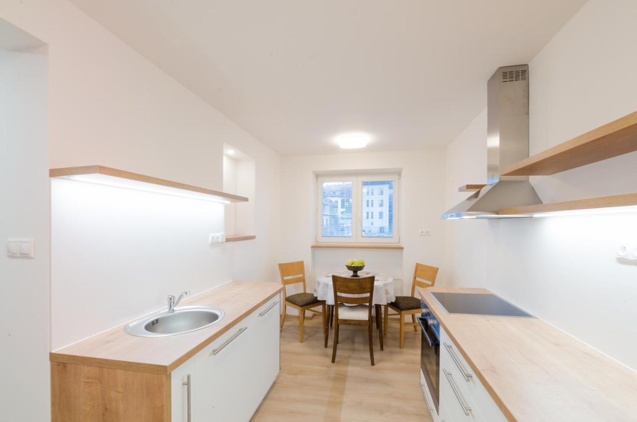 Apartman Razusa Centrum Banska Bystrica Ngoại thất bức ảnh